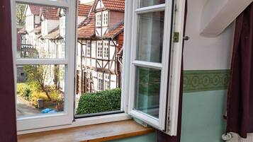 Doppelzimmer, 1 Doppelbett, Nichtraucher | Reisekinderbett, Bettwäsche