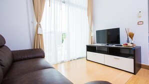 Flat-screen TV - At Seacondo By Phoenix (Krabi)