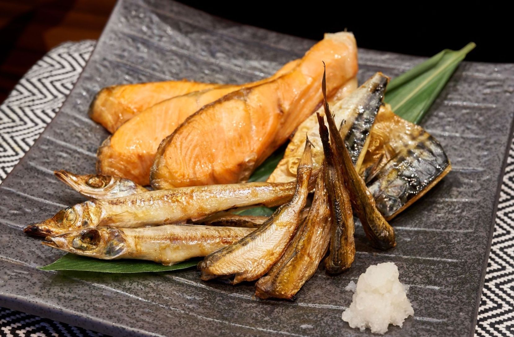 daily buffet breakfast (jpy 1000 per person)