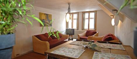 Condo, 2 Bedrooms, Non Smoking (Ferienwohnung Nr. 4) | Living room