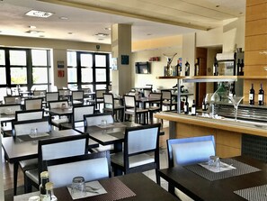 Lunch and dinner served, Mediterranean cuisine - Hotel Ristorante Trendy (Prato)