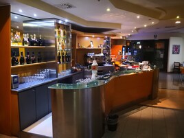 Bar (en el alojamiento)