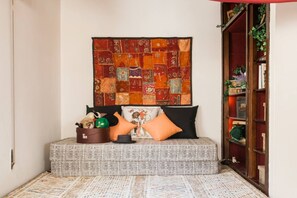 Traditional Apartment, 1 Bedroom, City View, Corner | Living area | 46-inch flat-screen TV with satellite channels, Smart TV, Netflix - Nephiria's Art House, Under the Acropolis (Athens)