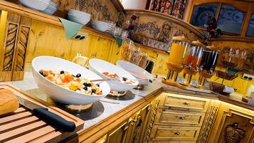 Daily buffet breakfast (EUR 13 per person)