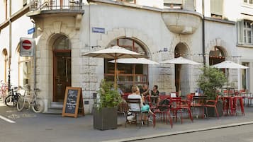 Bar Ă vin