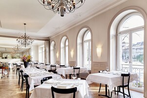 Daily continental breakfast (CHF 28 per person)