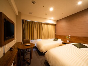Standard Twin Room, Non Smoking | Individually decorated, desk, free WiFi, bed sheets - Natural Hot Spring SUPER HOTEL Kumamoto Chamber of Commerce (Kumamoto)