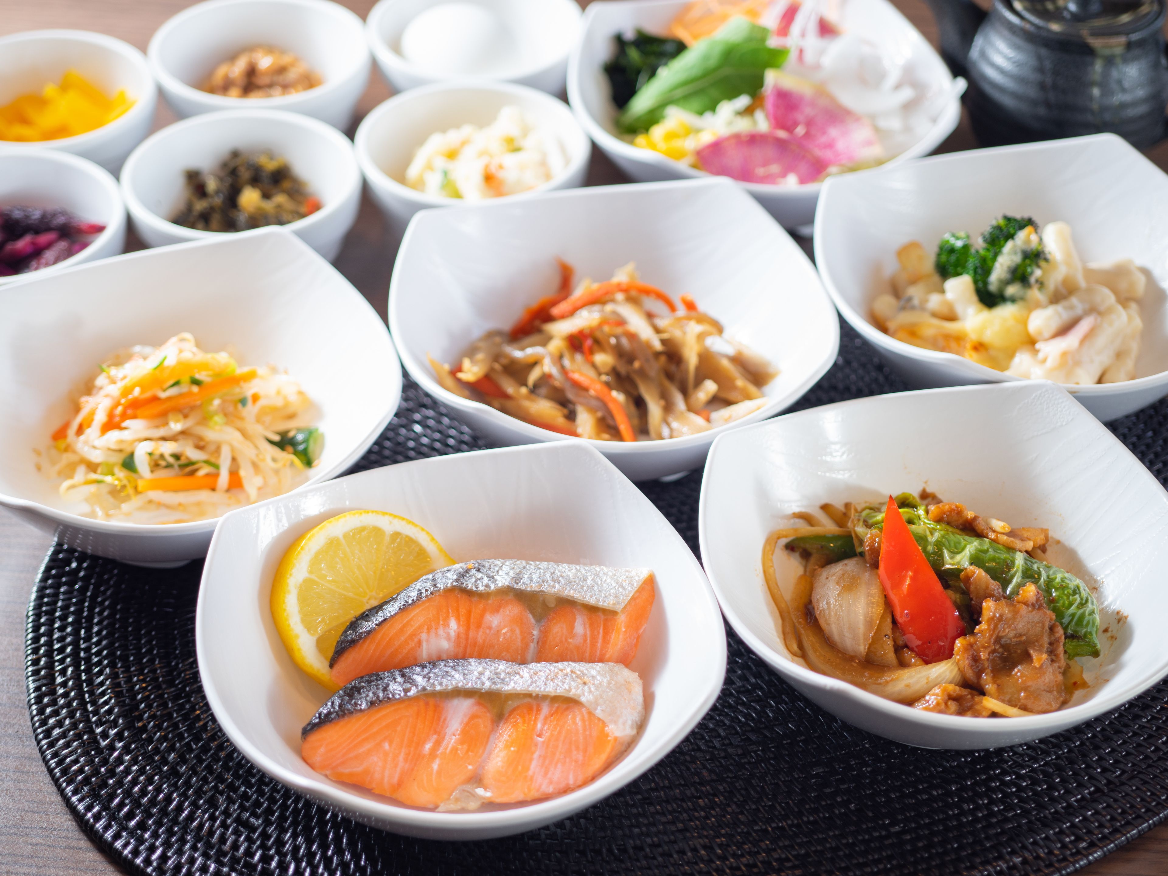 daily to-go breakfast (jpy 600 per person)