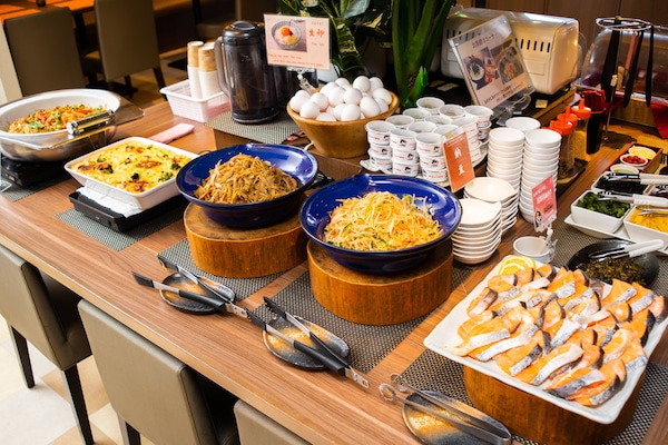Daily to-go breakfast for a fee