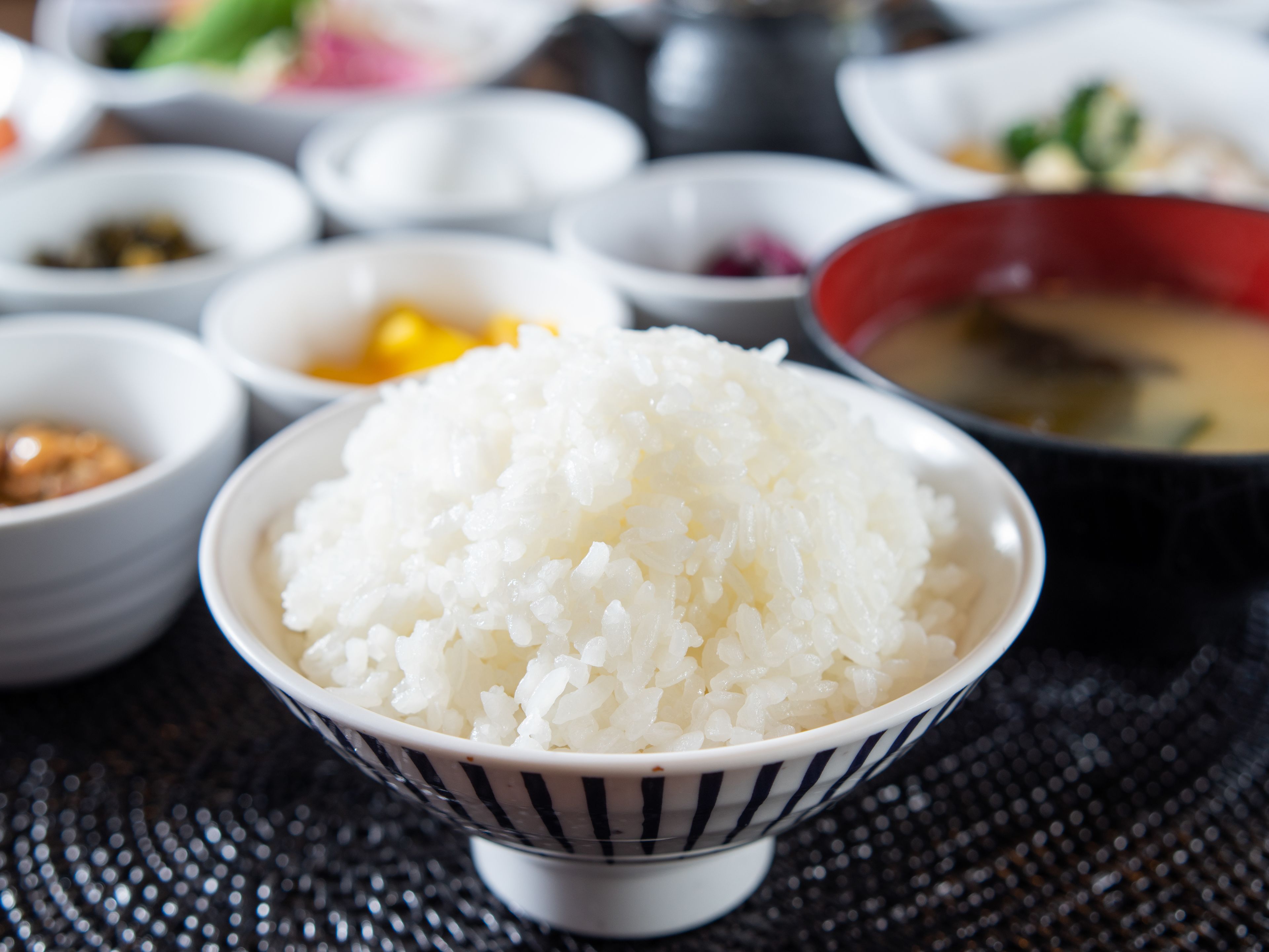 daily to-go breakfast (jpy 600 per person)