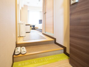 Moderate Japanese-style room, Non Smoking | Yksilöllisesti sisustettu, työpöytä, ilmainen Wi-Fi, vuodevaatteet