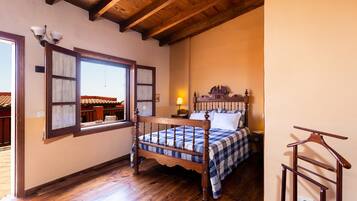 4 dormitorios, tabla de planchar con plancha, wifi gratis y ropa de cama