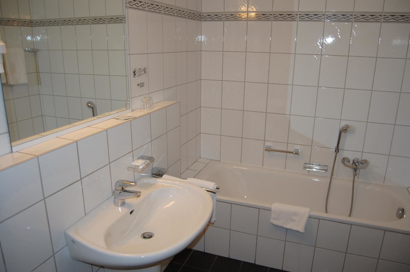 comfort double or twin room | bathroom | free toiletries, hair dryer