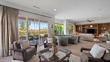 Smart TV, fireplace, DVD player, stereo