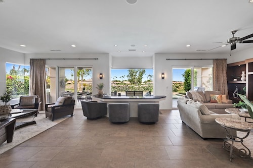 Übergroßes PGA West-Haus mit privatem Salzpool, Solarium, Spa und Feuerstelle 