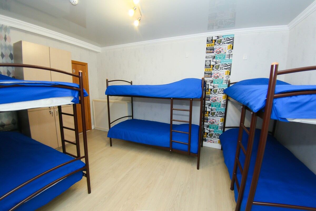 One Bed in 6-Bed Mixed Dormitory | In-room safe, blackout drapes, soundproofing, WiFi (free)