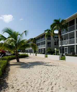 Exterior - Discovery Point Club by Cayman Villas (Seven Mile Beach)