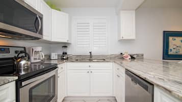 Villa, 2 Bedrooms | Private kitchen | Full-sized fridge, microwave, oven, stovetop