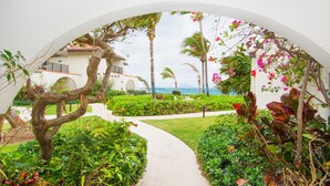 Unclassified image, 5 of 38, button - Villas Pappagallo by Cayman Villas (West Bay)