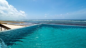 Outdoor pool - Present Moment by Cayman Villas (Bodden Town)