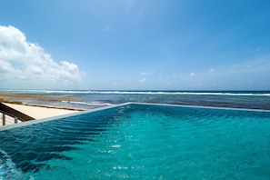 Utomhuspool