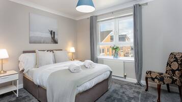 Comfort Apartment, 2 Bedrooms, Non Smoking | 2 bedrooms, individually decorated, individually furnished