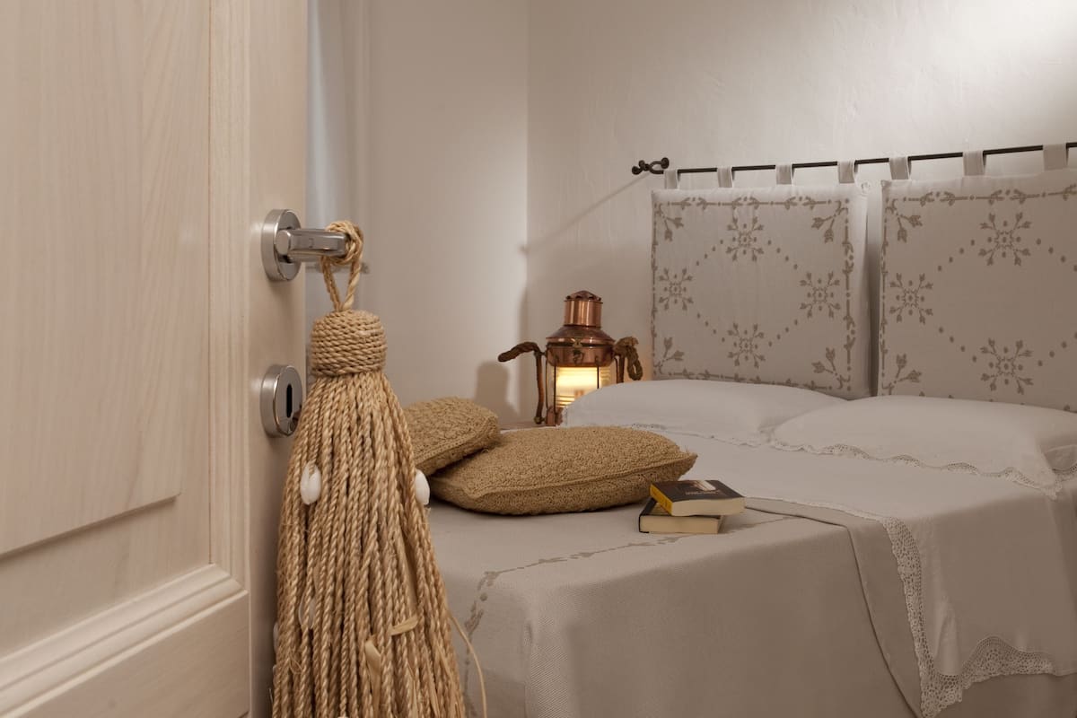 1 chambre, coffres-forts dans les chambres, ameublement personnalisé