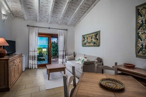 In-room safe, individually furnished, free WiFi, bed sheets