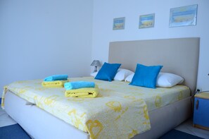Apartment, 2 Bedrooms | Desk, iron/ironing board, free cots/infant beds, free WiFi - Villa Kale (Split)