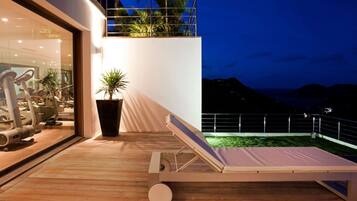 Sundeck