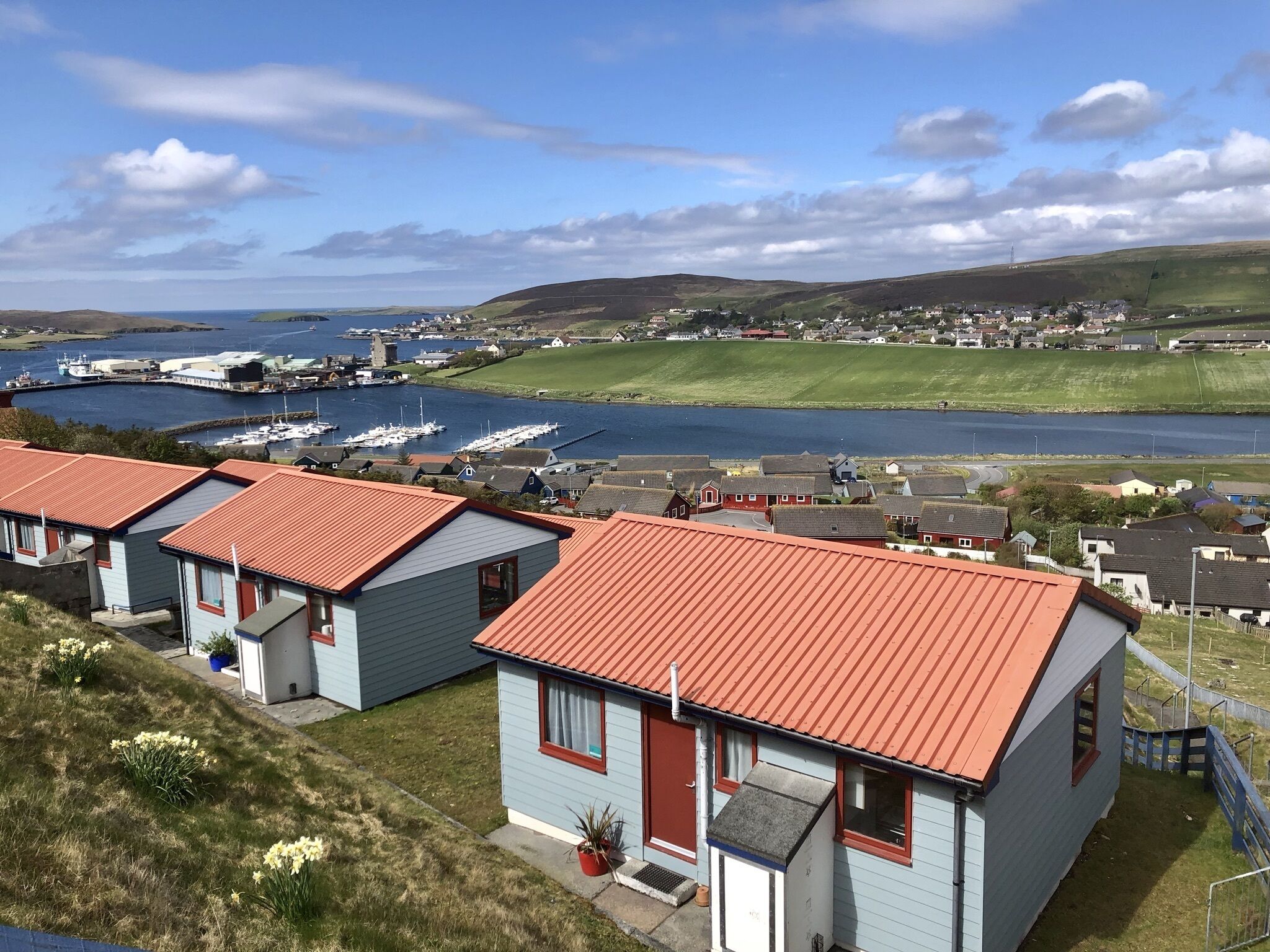 Chalet, salle de bains privée, vue port | Vue depuis l’hébergement