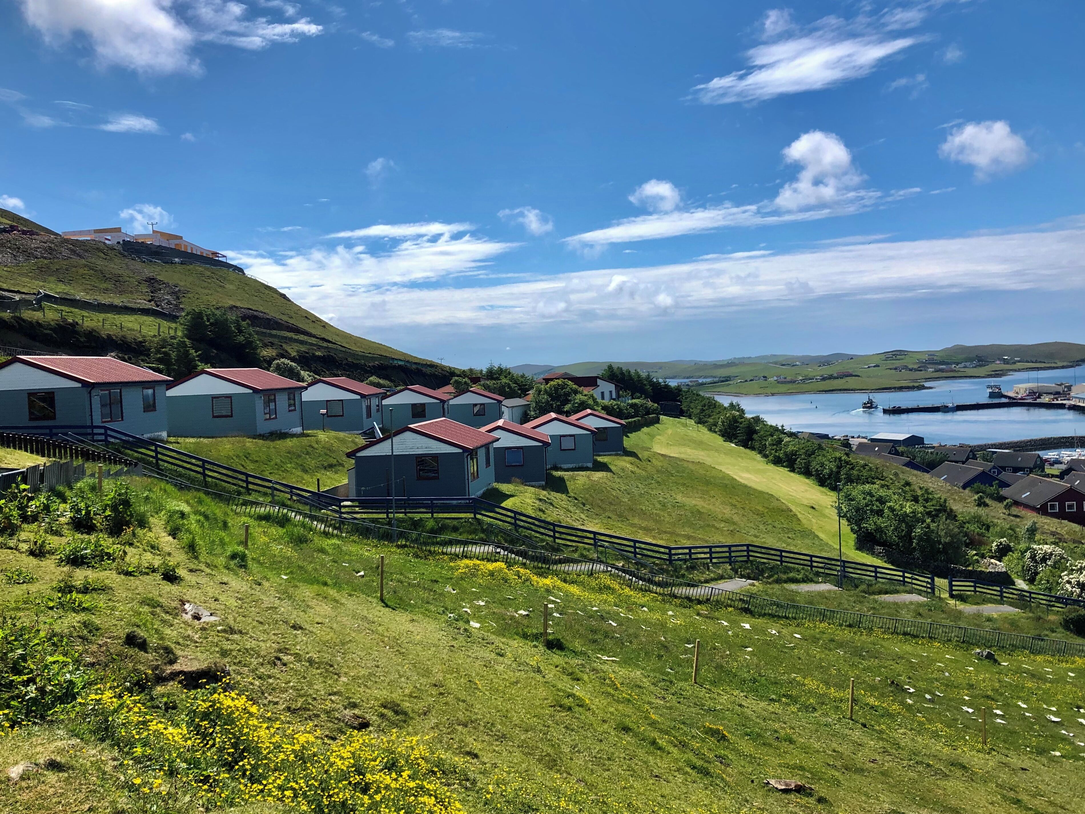 Alpehytte, privat bad, havneutsikt | Eksteriør