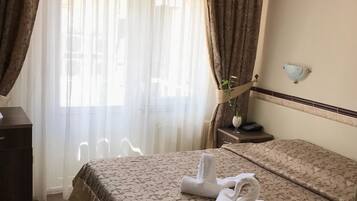 Caja de seguridad en la habitación, escritorio y insonorización