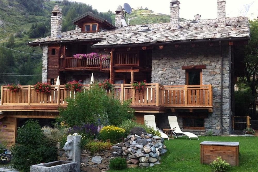 Les Trompeurs Chez Odette
