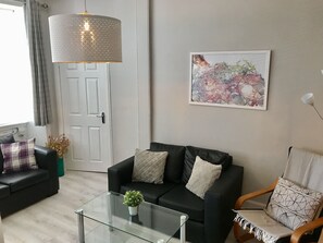 Comfort Apartment, 2 Bedrooms, Non Smoking | Living room