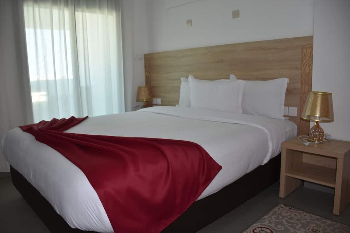 Egyptian cotton sheets, premium bedding, memory foam beds, in-room safe
