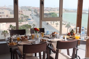 Desayuno buffet incluido todos los días 