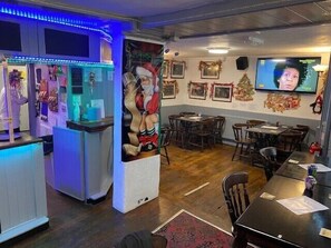 Bar (in der Unterkunft)