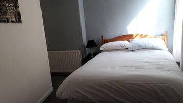 Habitación básica doble, baño compartido