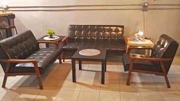 Coin salon dans le hall