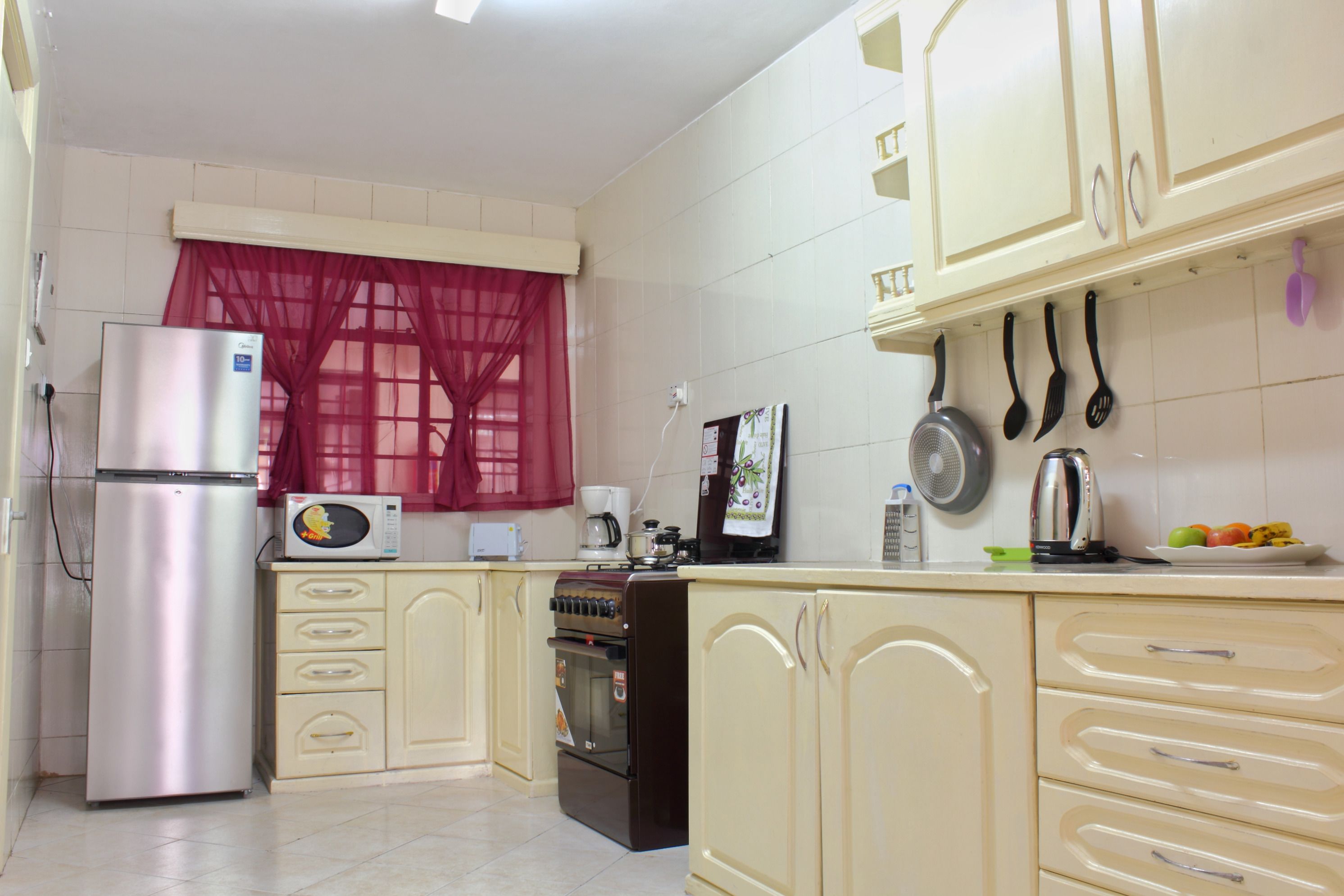 Tủ lạnh, lò vi sóng, lò nướng, bếp nấu 