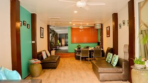 Check-in/check-out kiosk - Karoon23 (Hua Hin)