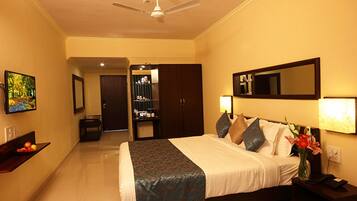 ميني بار وأسرّة قابلة للطي وواي فاي مجانًا وملاءات أسرّة