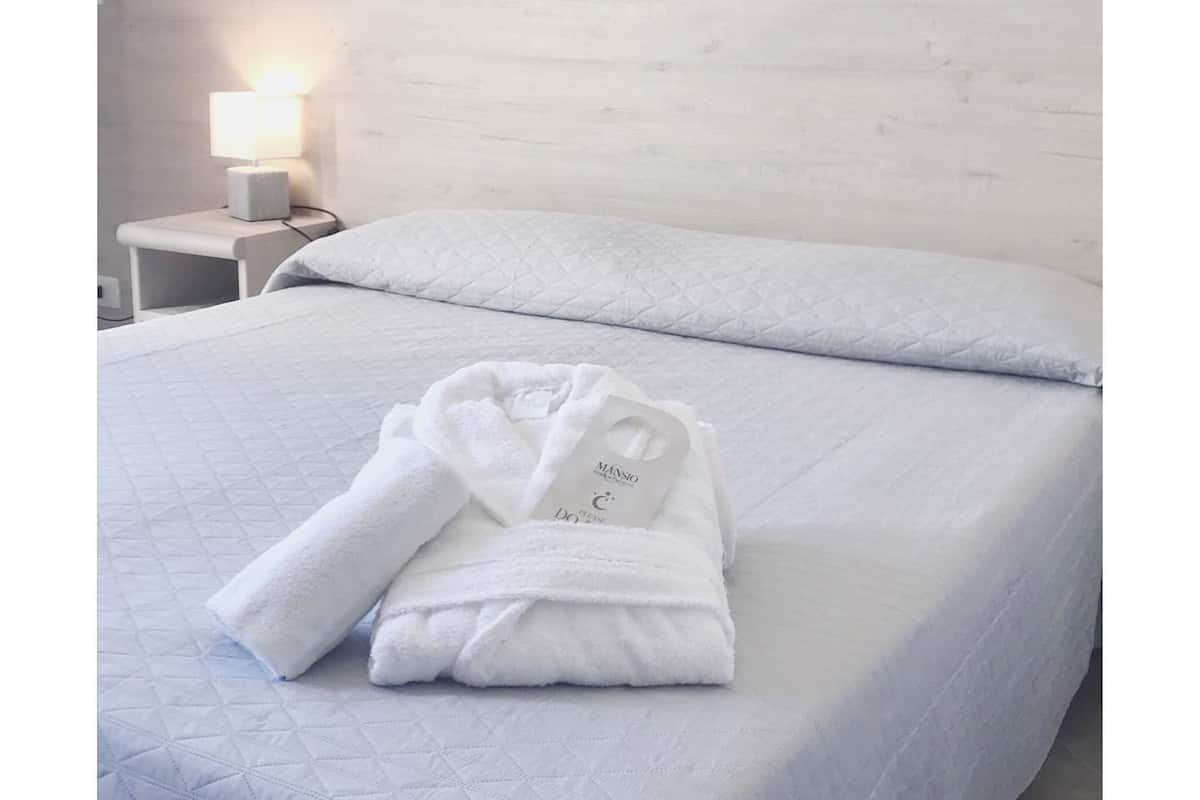 desk, blackout curtains, soundproofing, free wifi