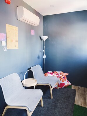 Executive lounge - Met A Space Pod @ Arab Street (Singapore)