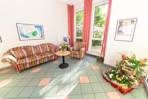 Flat-screen TV - AKZENT Parkhotel Trebbin (Trebbin)