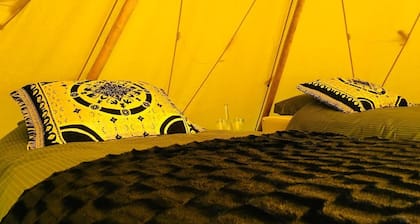 Aurora Glamping By The Whales