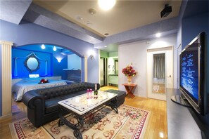 Flat-screen TV, DVD player - Hotel Park Inn - Adults Only (Higashimatsuyama)