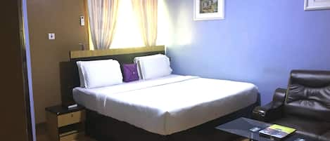 Deluxe Room, 1 Double Bed, Non Smoking | Desk, laptop workspace, free WiFi, bed sheets