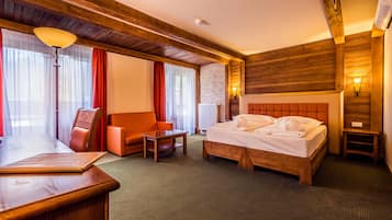 In-room safe, free WiFi, bed sheets